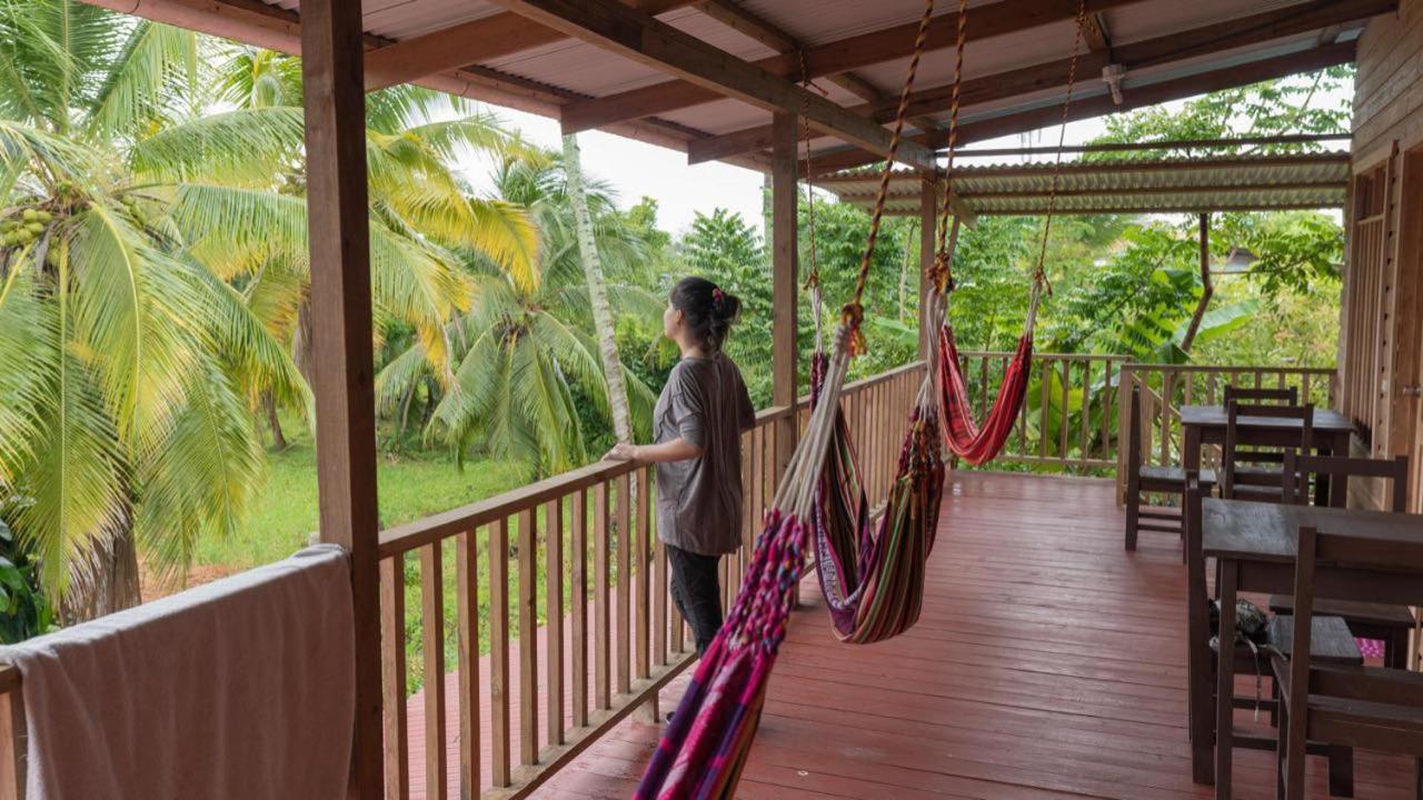 Valerie Emanuel Apartments Bocas del Toro Exterior photo