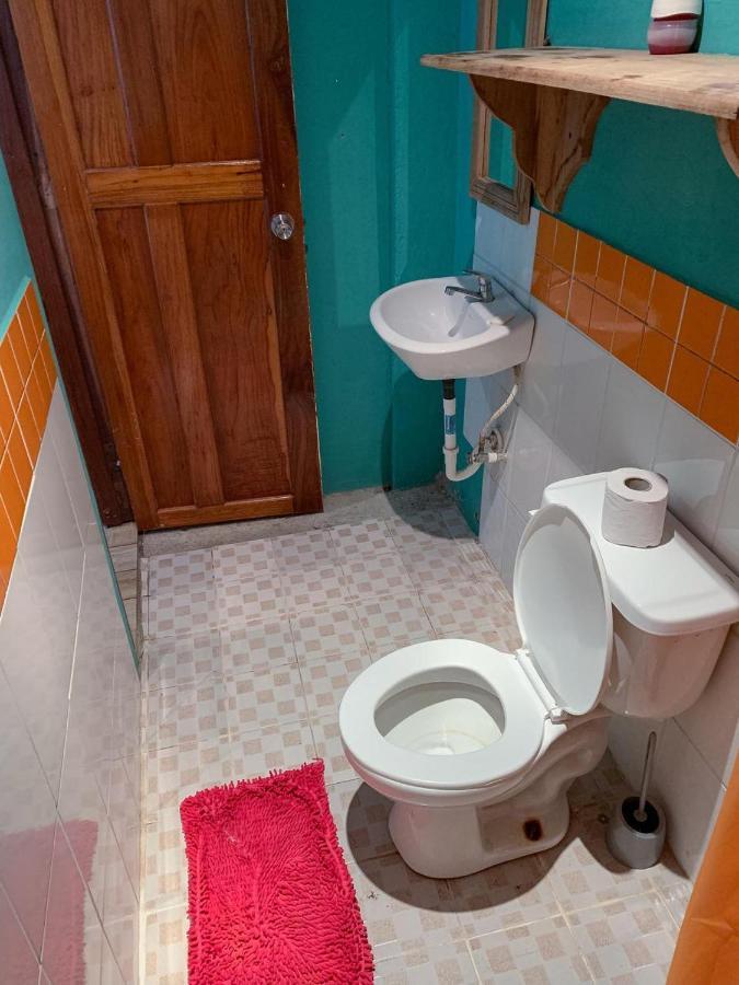 Valerie Emanuel Apartments Bocas del Toro Exterior photo