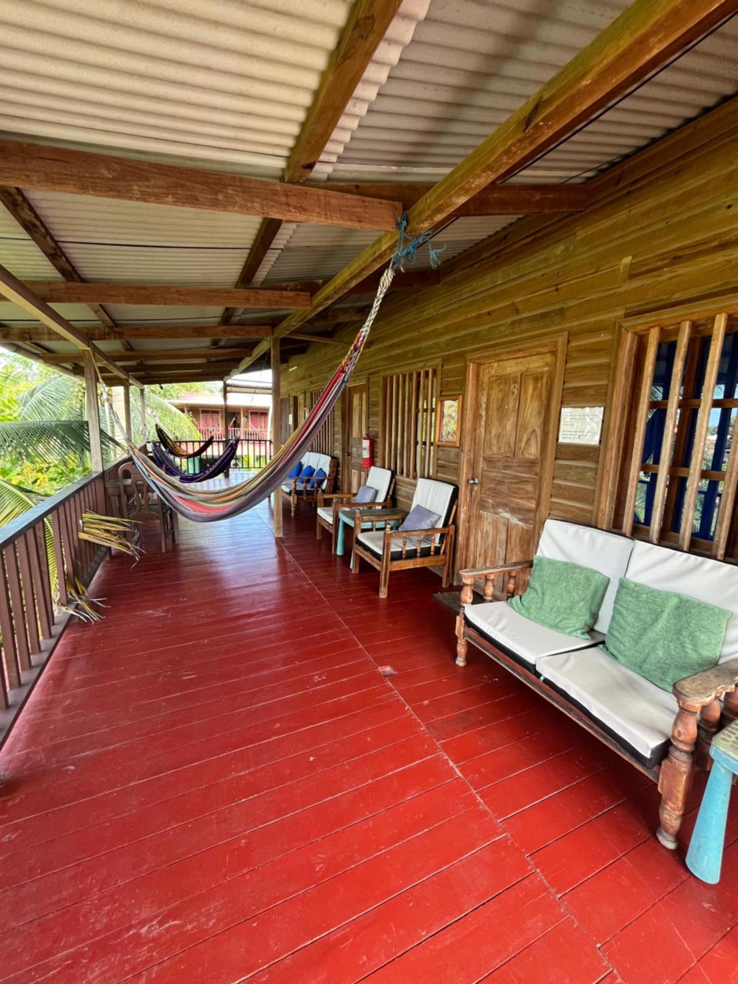 Valerie Emanuel Apartments Bocas del Toro Exterior photo