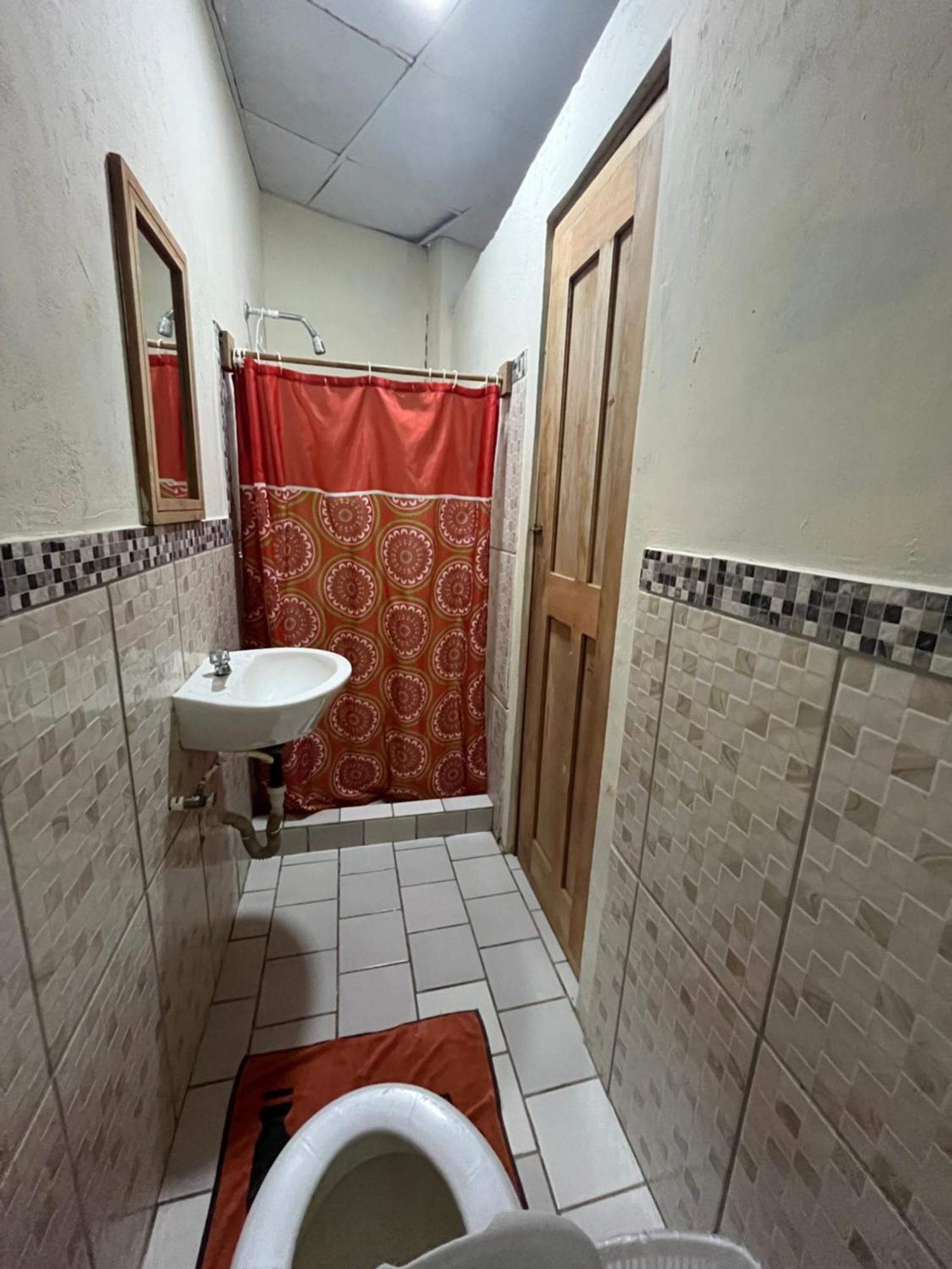 Valerie Emanuel Apartments Bocas del Toro Exterior photo