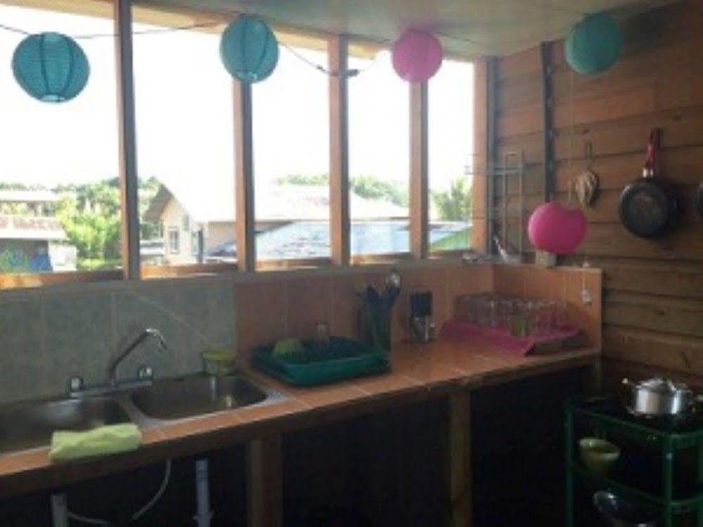 Valerie Emanuel Apartments Bocas del Toro Exterior photo